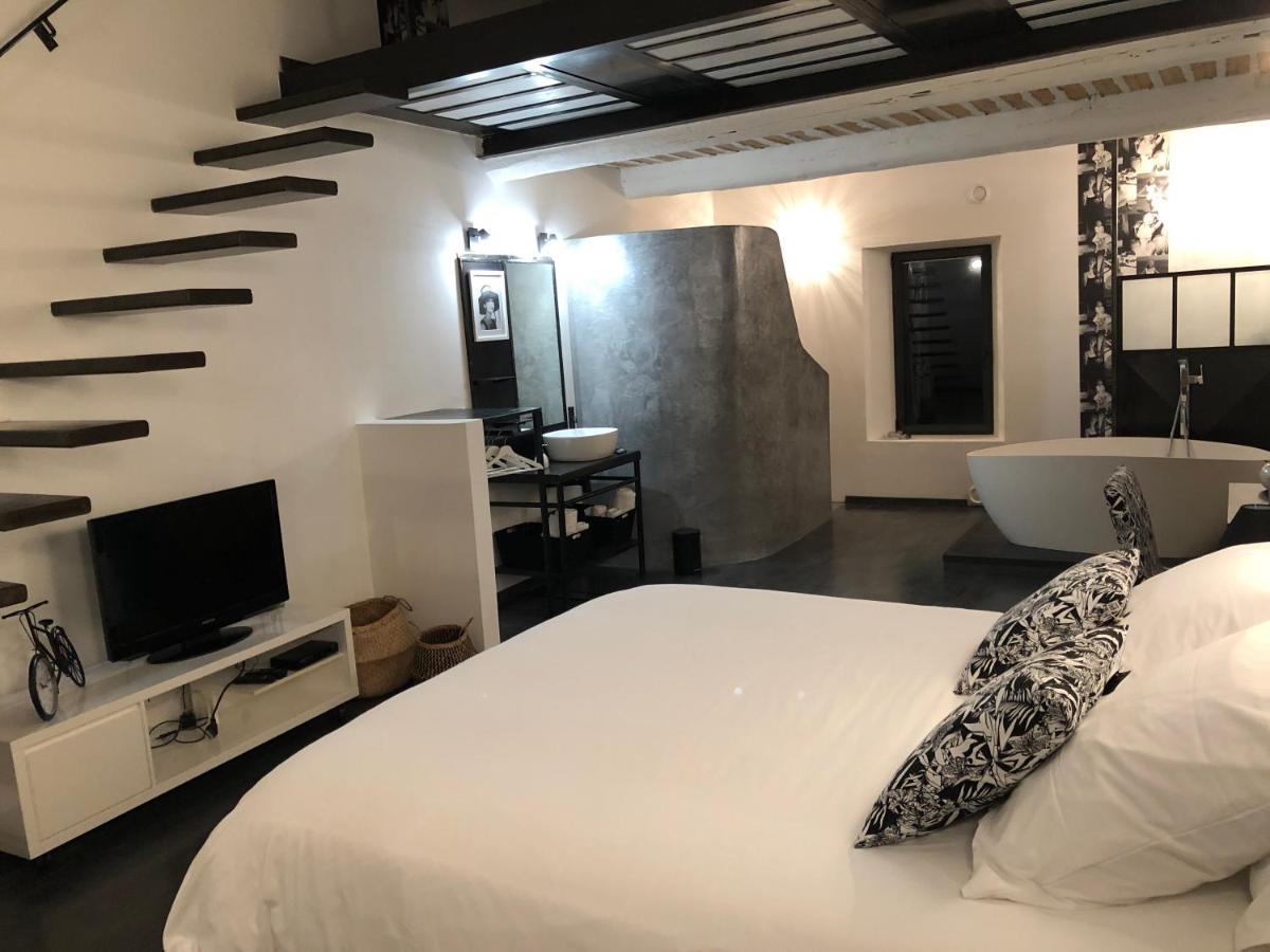B&B Dans Mas En Pierres Robion en Luberon Esterno foto