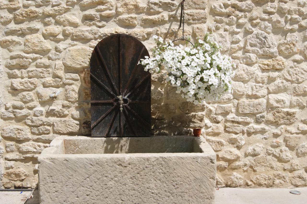 B&B Dans Mas En Pierres Robion en Luberon Esterno foto